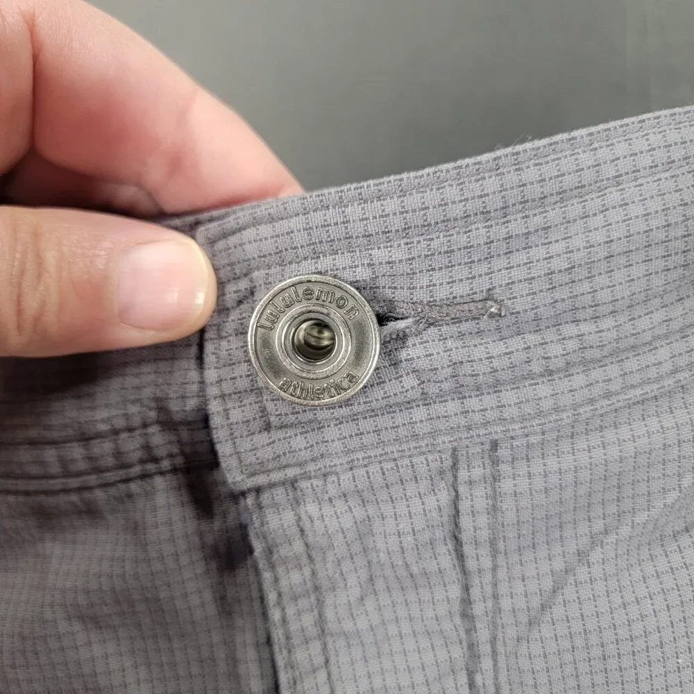 Lululemon Shorts Men's Gray Kahuna Flat Front Hybrid Chino 10” Inseam 38 Golf